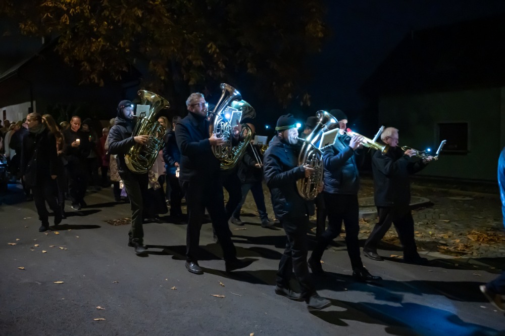 11 Pamatka zesnulych - Dusicky 2015